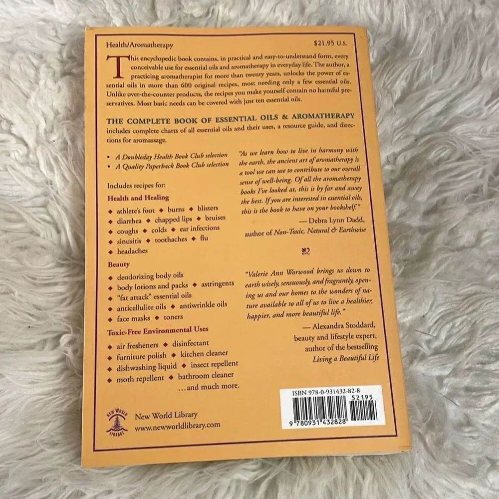 Complete Book Of Essential Oils and Aromatherapy Valeria Ann Worwood 423 pages